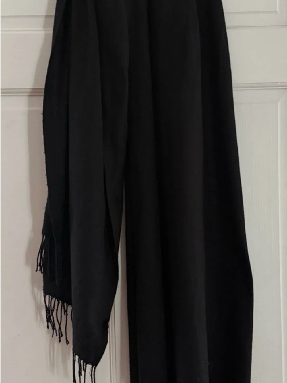H&M Black Oversized Scarf Mens Wrap Shawl Fringe 71x28” excellent condition